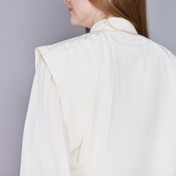 VINTAGE Levante Ivory Silk Button-Front Blouse - Picture 6 of 10
